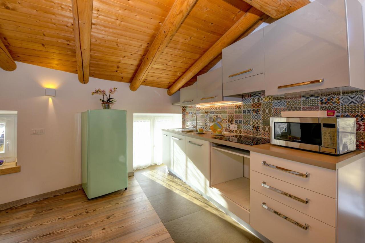 Casa Nel Borgo - Il Gufo Apartman Tremosine Kültér fotó