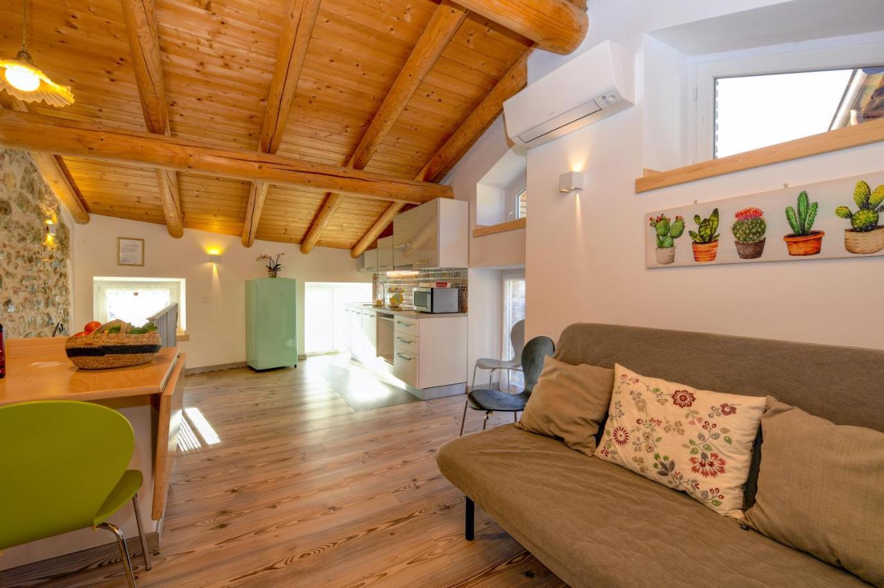 Casa Nel Borgo - Il Gufo Apartman Tremosine Kültér fotó