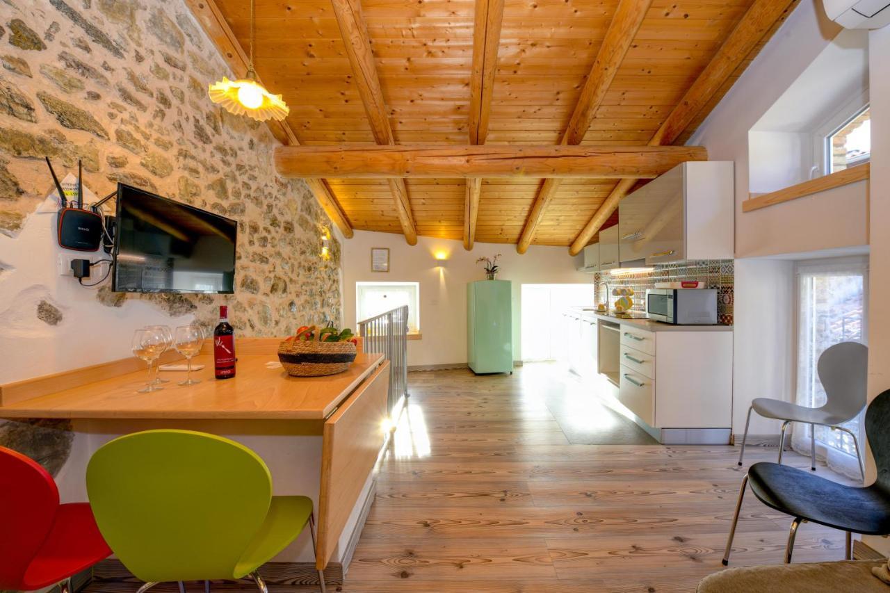 Casa Nel Borgo - Il Gufo Apartman Tremosine Kültér fotó